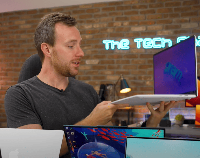 Mua laptop ở đâu uy tín ? Top 5 nơi bán laptop chất lượng nhất 2024