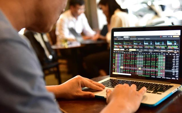 Top 5 Laptop văn phòng cho tài chính, chứng khoán đáng xem nhất tháng 08/2025 tại Laptopxachtayshop